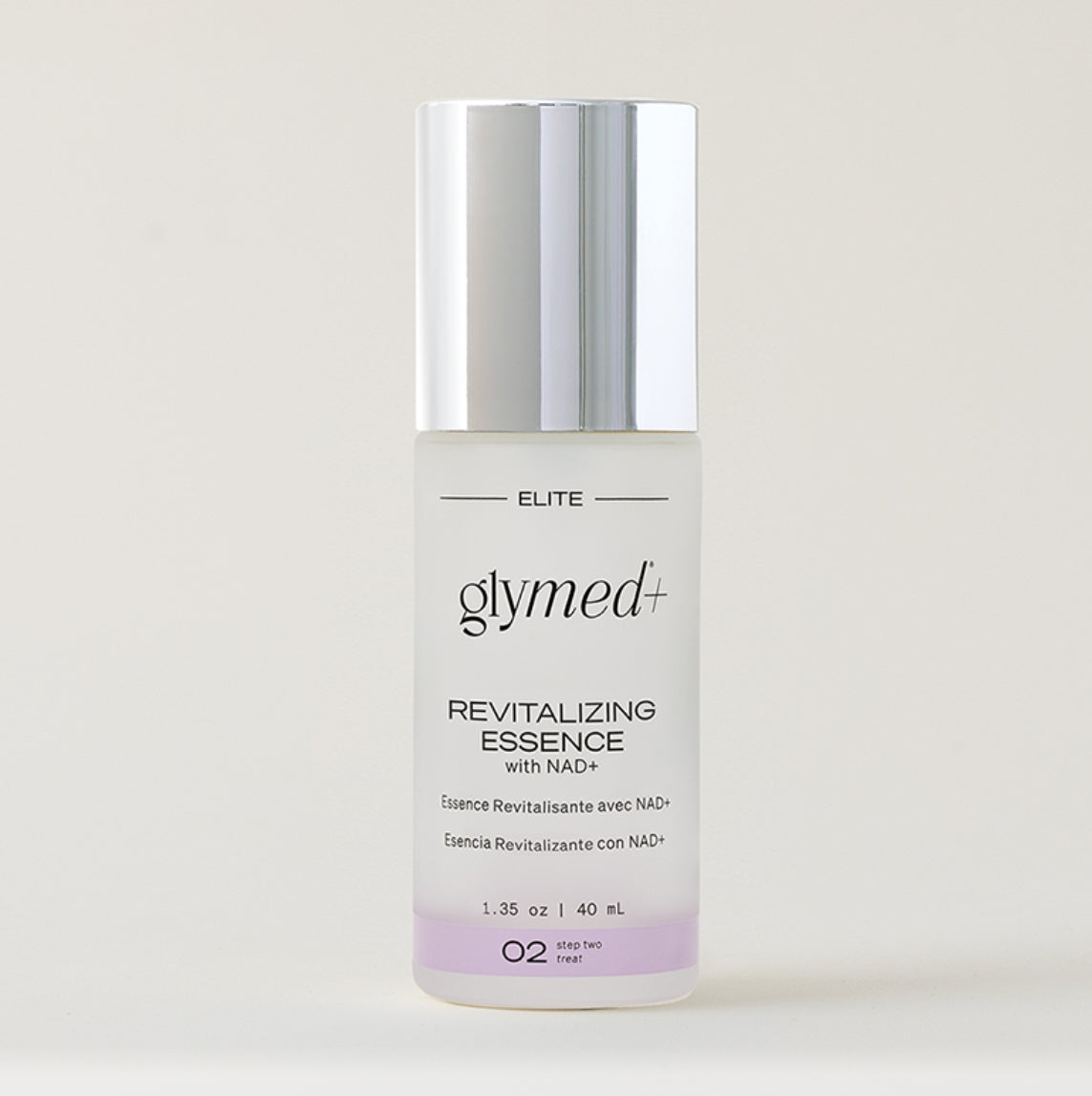 REVITALIZING ESSENCE WITH NAD+