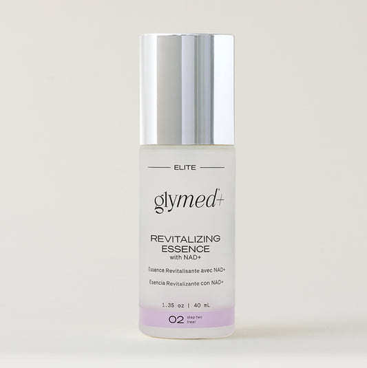 REVITALIZING ESSENCE WITH NAD+